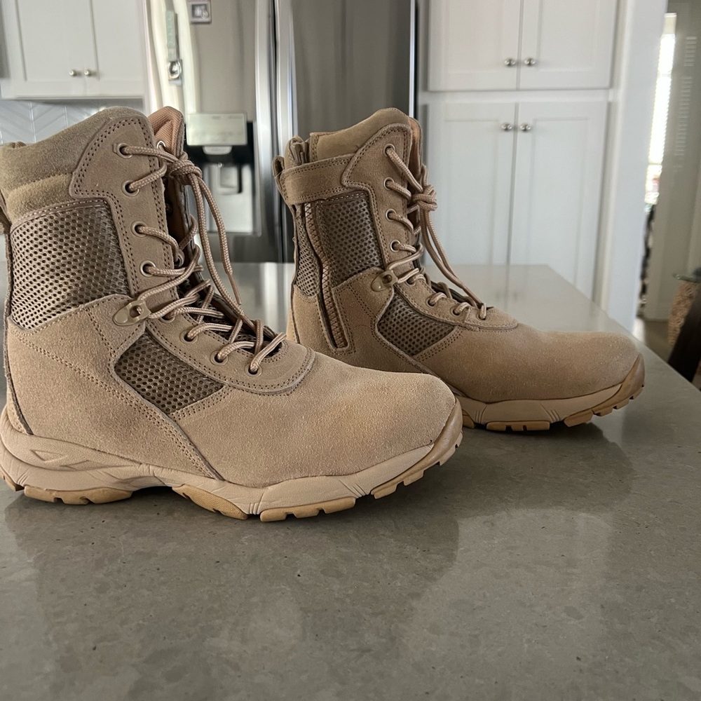 🥾 Men's Size 10, Maelstrom Tactical Tan Boots, Work, Military Style